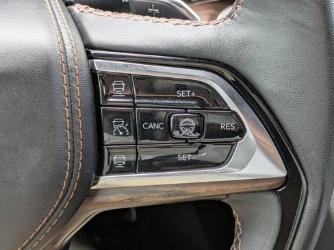 Used 2023 Jeep Grand Cherokee L Summit w/ Advanced Protech Group IV AWD/4WD image 28