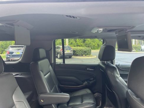 Used 2016 GMC Yukon XL SLT w/ Open Road Package AWD/4WD image 42