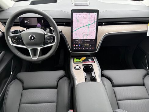 New 2025 Volvo EX90 Plus image 9