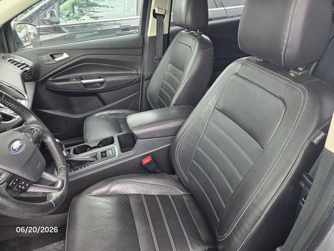 Used 2017 Ford Escape Titanium AWD/4WD image 34