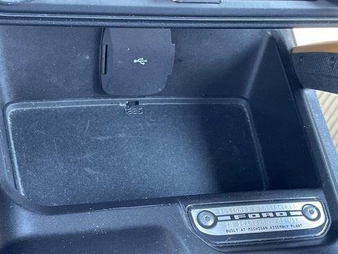 Used 2021 Ford Bronco Badlands image 24