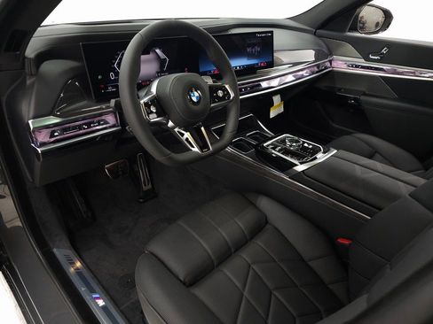 New 2026 BMW 760i xDrive w/ Executive Package AWD/4WD image 14