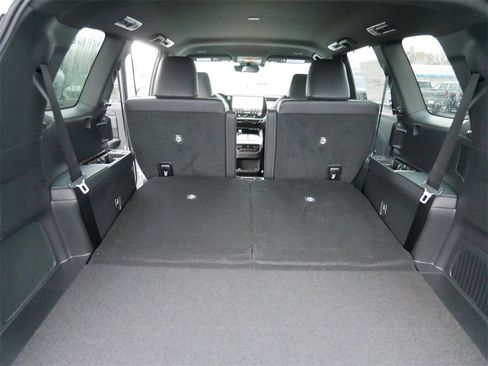 New 2026 Lexus TX 500h AWD image 10