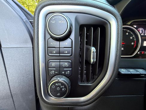 Used 2020 Chevrolet Silverado 2500 LTZ w/ LTZ Premium Package image 13