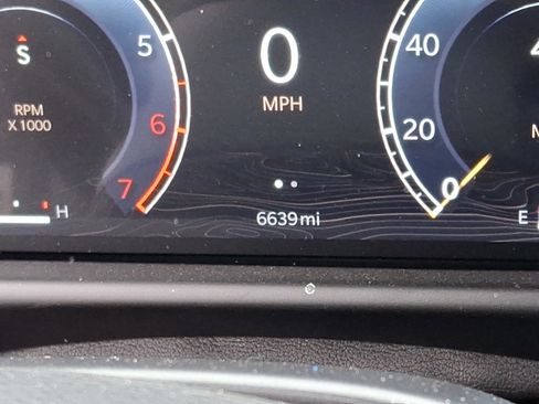 Used 2025 Jeep Wagoneer 4WD w/ Premium Group I image 19