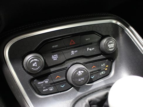 Used 2015 Dodge Challenger R/T Plus RWD image 16