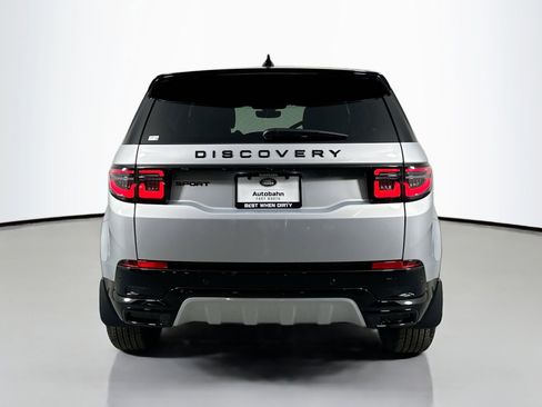 Certified 2025 Land Rover Discovery Sport Dynamic SE image 6