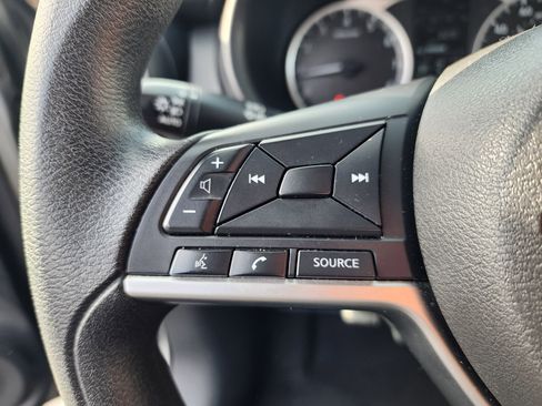 Used 2022 Nissan Kicks S image 27