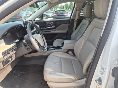 Used 2023 Lincoln Corsair AWD w/ Equipment Group 101A image 13