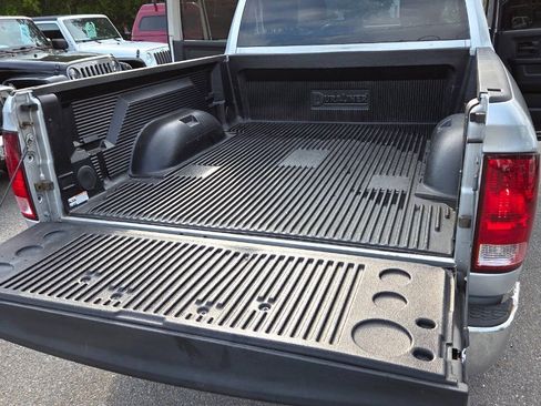 Used 2013 RAM 2500 Tradesman w/ Chrome Appearance Group AWD/4WD image 33