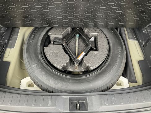 Used 2024 Toyota RAV4 Adventure image 40