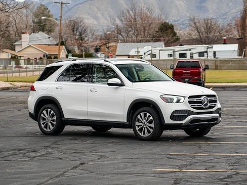 Used 2021 Mercedes-Benz GLE 350 4MATIC image 3