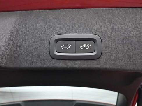 Used 2023 Volvo XC40 B5 Plus w/ Driver Assist Package AWD/4WD image 32