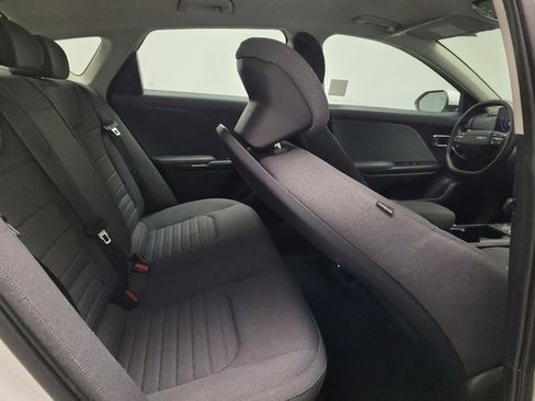 Used 2025 Kia K4 EX FWD image 19
