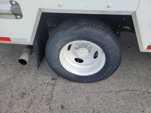 Used 2022 Ford E-350 and Econoline 350 Super Duty RWD image 16