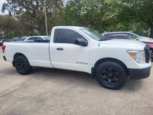 Used 2019 Nissan Titan S RWD image 12