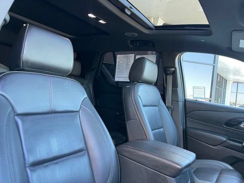 Used 2023 Chevrolet Traverse RS w/ LPO, Floor Liner Package AWD/4WD image 20