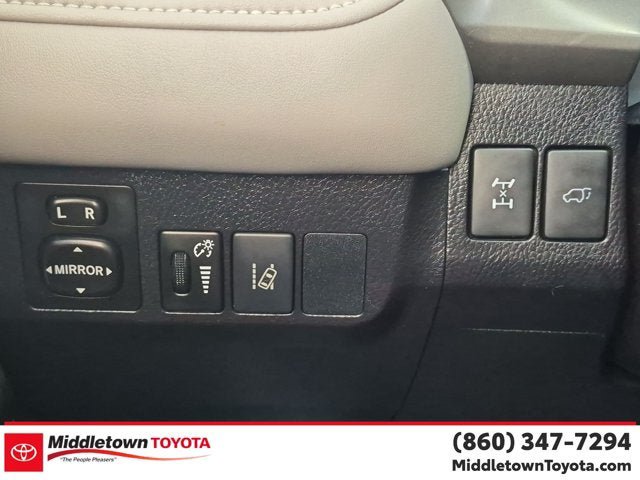 Used 2018 Toyota RAV4 Limited w/ Protection Package AWD/4WD image 18