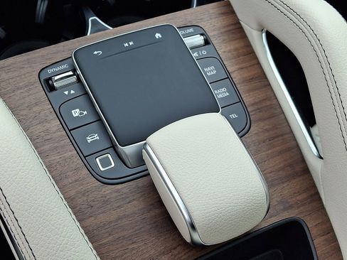 New 2026 Mercedes-Benz GLE 450 4MATIC image 17