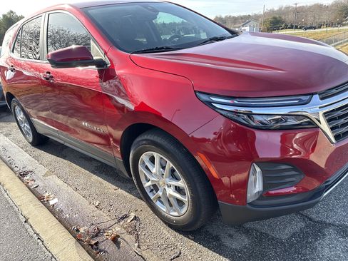 Certified 2022 Chevrolet Equinox LT image 2