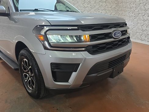 Used 2024 Ford Expedition XLT image 7