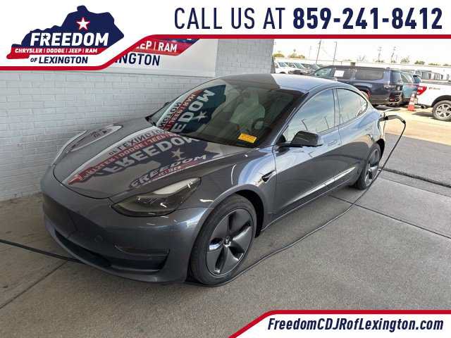 Used 2023 Tesla Model 3 Standard Range RWD image 1