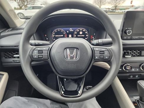 New 2025 Honda Accord SE image 30