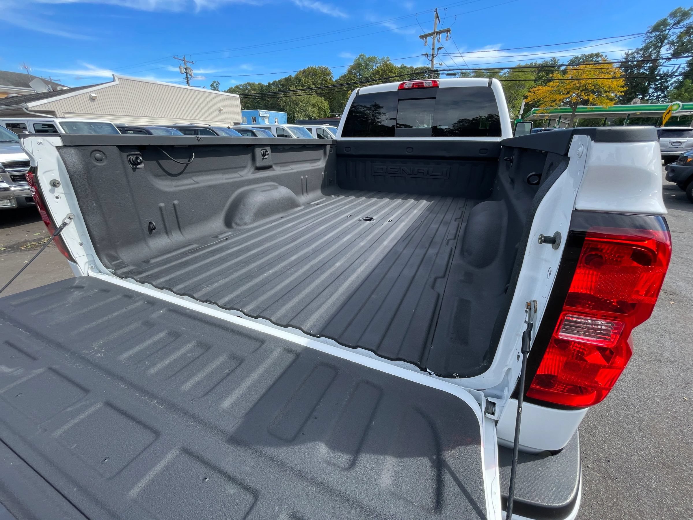 Used 2015 GMC Sierra 3500 Denali w/ Duramax Plus Package AWD/4WD image 30