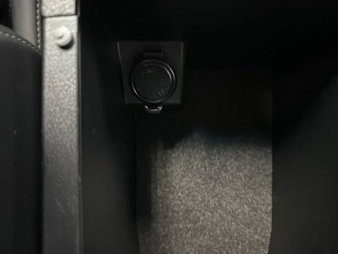 Used 2022 Subaru Legacy Limited image 36