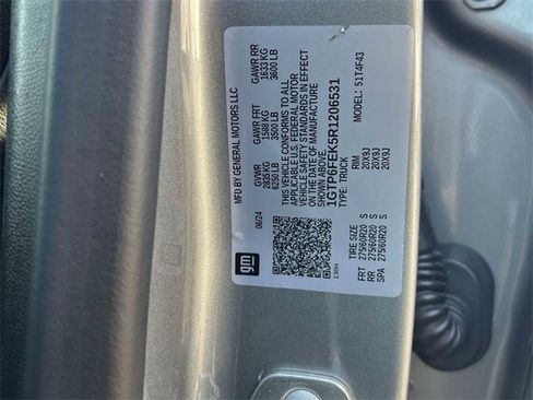 Used 2024 GMC Canyon Denali image 23