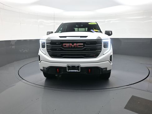 Used 2022 GMC Sierra 1500 AT4 w/ AT4 Preferred Package image 8