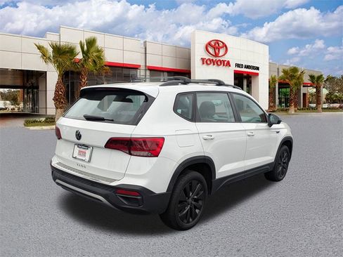 Used 2022 Volkswagen Taos S w/ IQ Drive S Package image 4