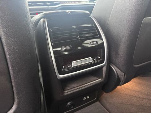 Used 2026 BMW X7 M60i AWD/4WD image 30