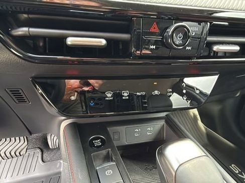 New 2026 Nissan Kicks SR w/ Cold Weather Package image 14