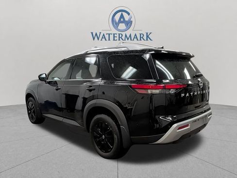 Used 2025 Nissan Pathfinder SL w/ Lighting Package (N92) AWD/4WD image 3