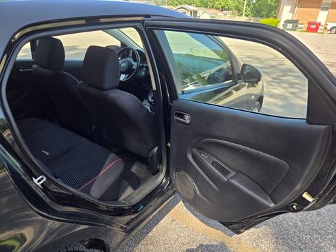 Used 2012 MAZDA MAZDA2 Touring FWD image 28