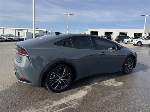 Used 2023 Toyota Prius XLE image 2