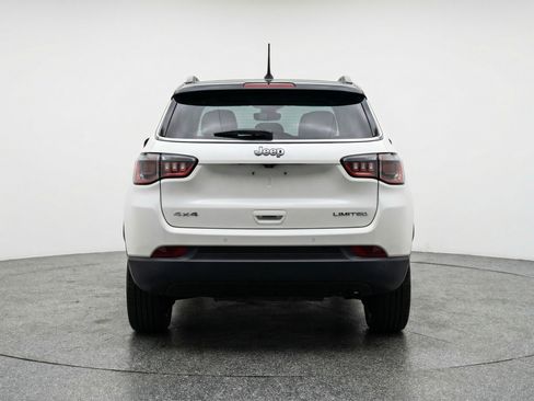 Used 2025 Jeep Compass Limited image 7