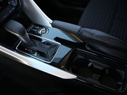 New 2026 Mitsubishi Eclipse Cross LE image 13