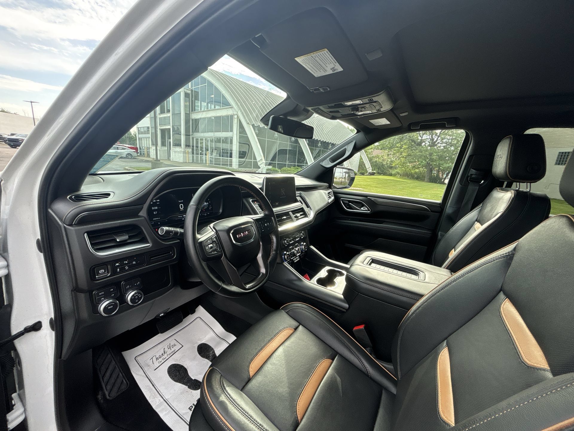 Used 2023 GMC Yukon AT4 AWD/4WD image 10