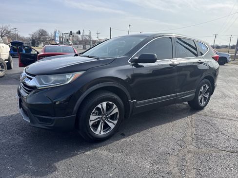 Used 2017 Honda CR-V LX image 2