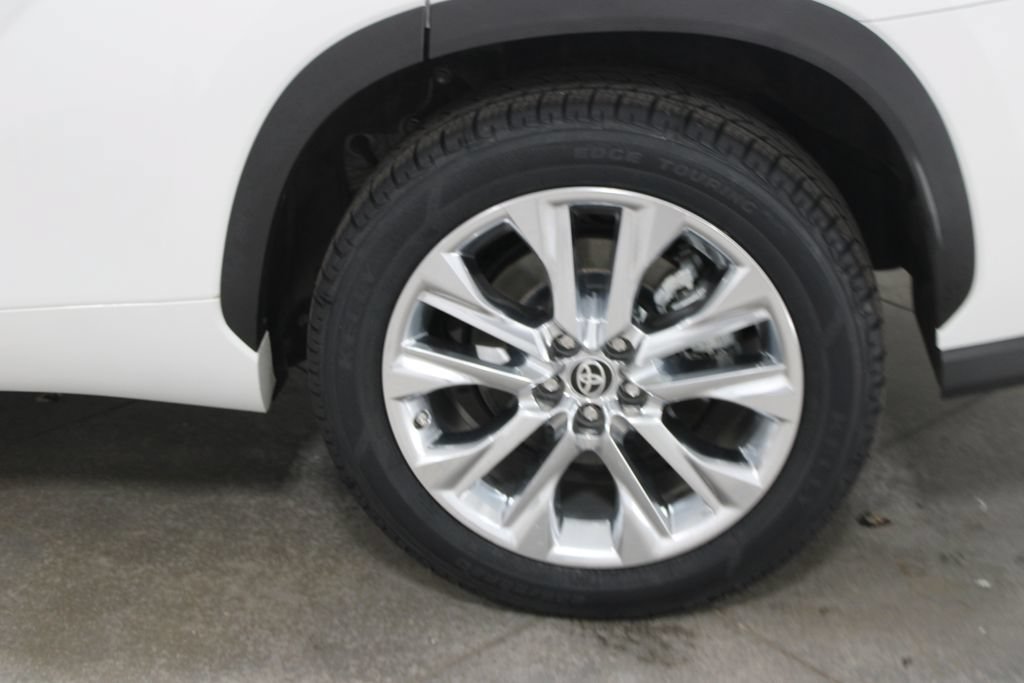 Used 2023 Toyota Highlander Limited FWD image 54