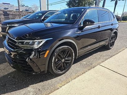 Used 2022 Volkswagen Tiguan SE R-Line