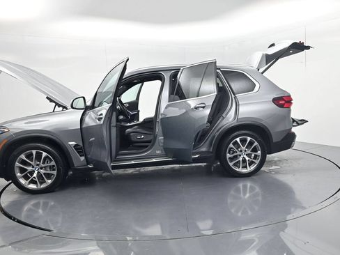Used 2026 BMW X5 xDrive40i AWD/4WD image 67