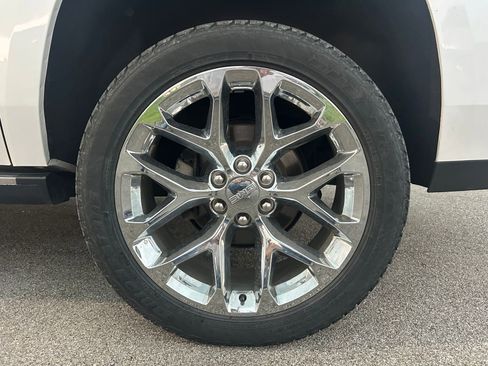 Used 2020 GMC Yukon XL Denali w/ Denali Premium Package AWD/4WD image 29