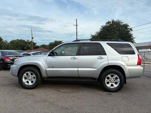 Used 2006 Toyota 4Runner SR5 AWD/4WD image 8