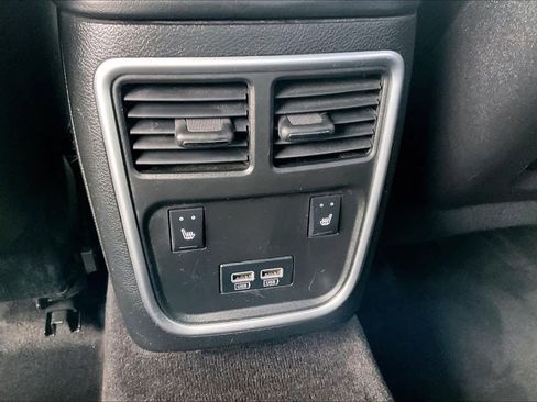 Used 2018 Dodge Charger R/T w/ Plus Group image 36