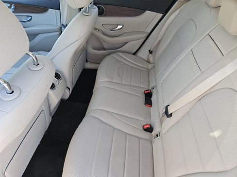 Used 2020 Mercedes-Benz GLC 300 image 30