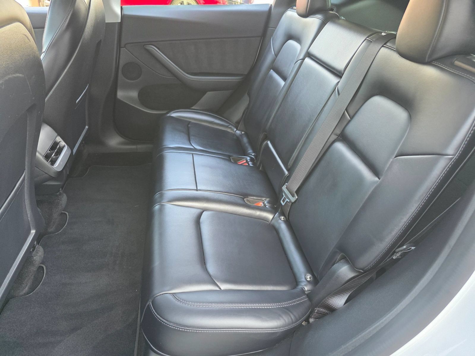 Used 2022 Tesla Model Y Long Range AWD/4WD image 34