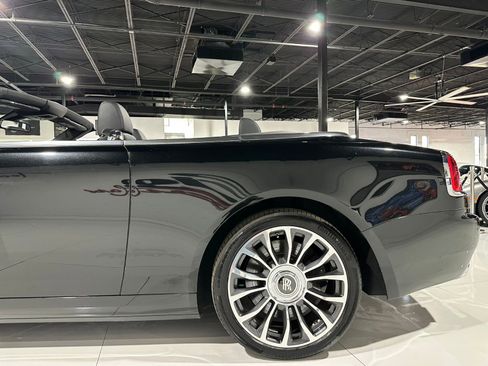 Used 2019 Rolls-Royce Dawn image 61